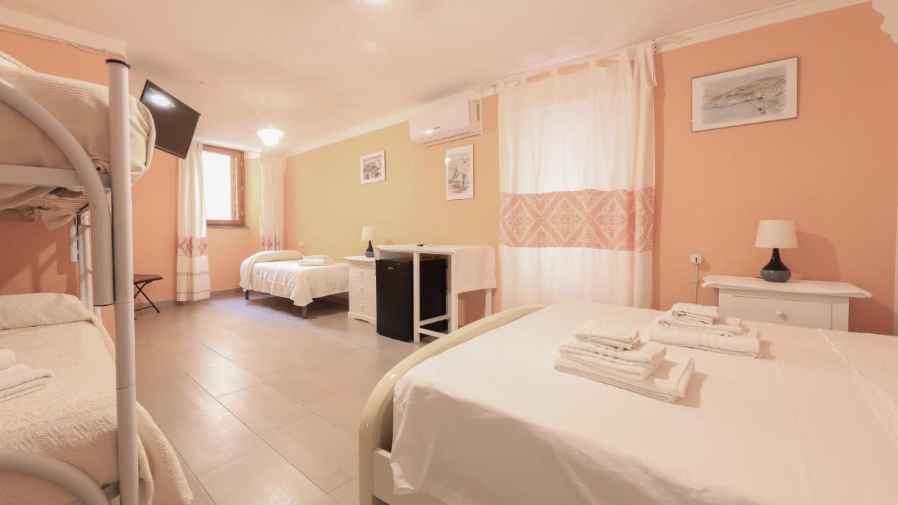 S'Apposentu Bosa Exterior foto